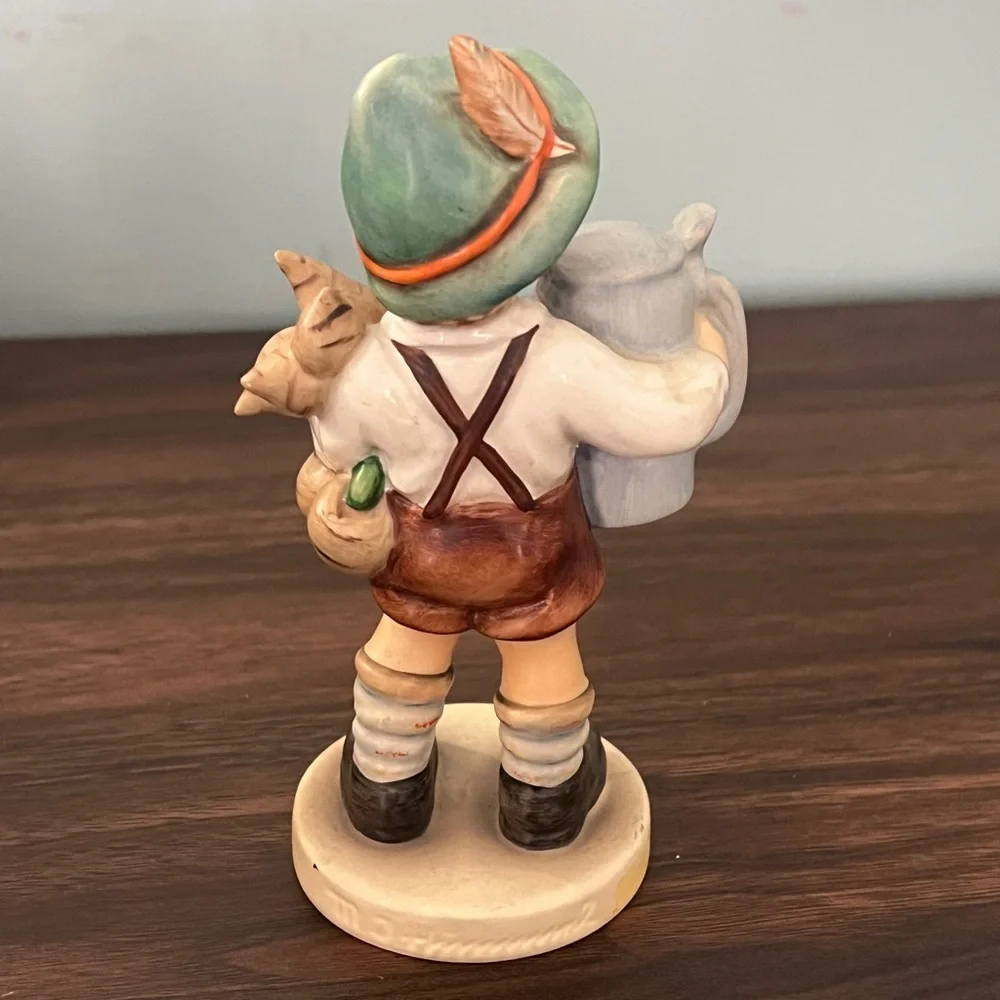Goebel Figurine, for father with Mug and Sack